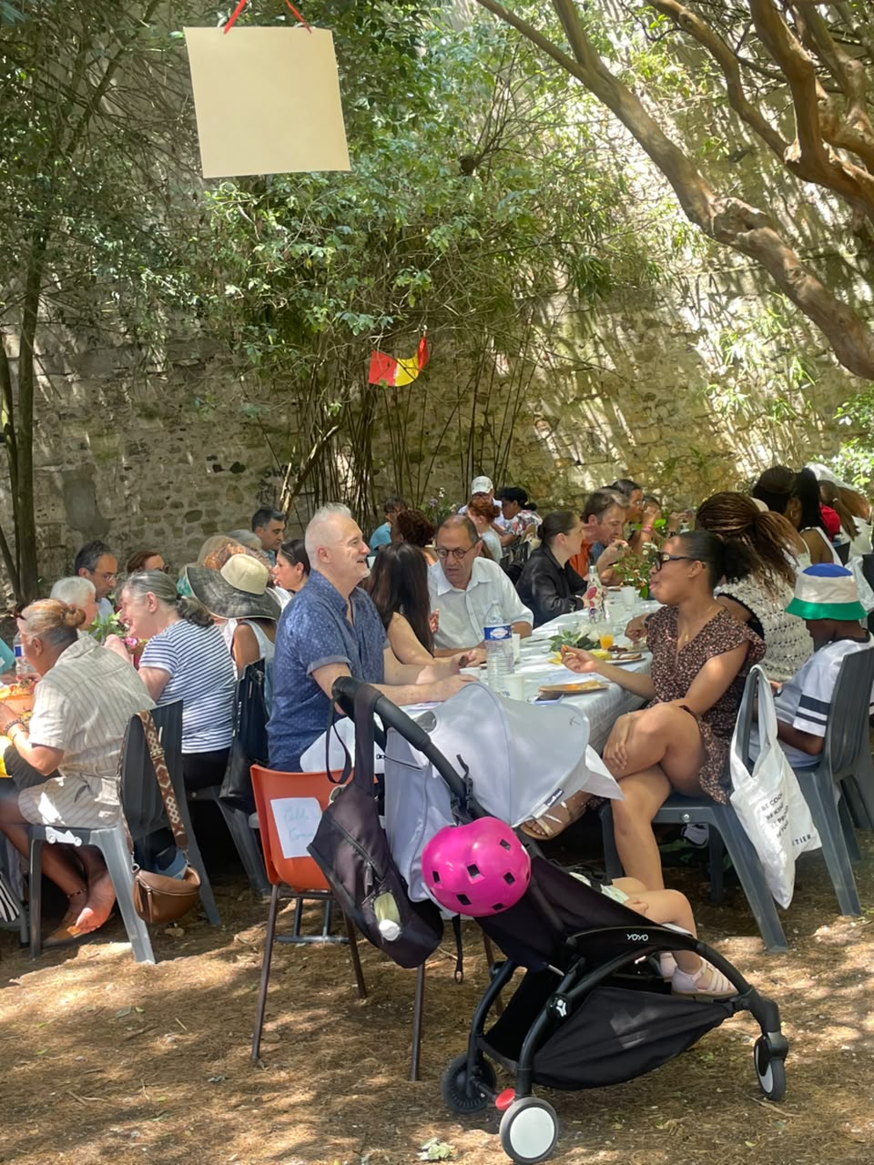 Repas communautaire à Bordeaux